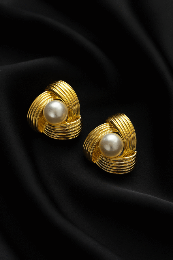 Pearl Twist Studs Earring